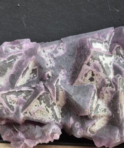 Alternative view of Fluorite octaèdrique violette