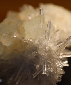 Alternative view of Fluorite octaèdre sur quartz Pérou