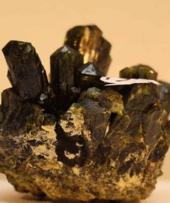 Alternative view of Epidote cristal Pérou