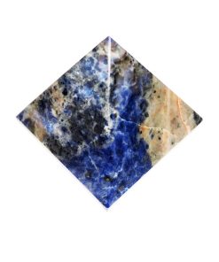 Alternative view of Pyramide Sodalite – Entre 60 et 70mm